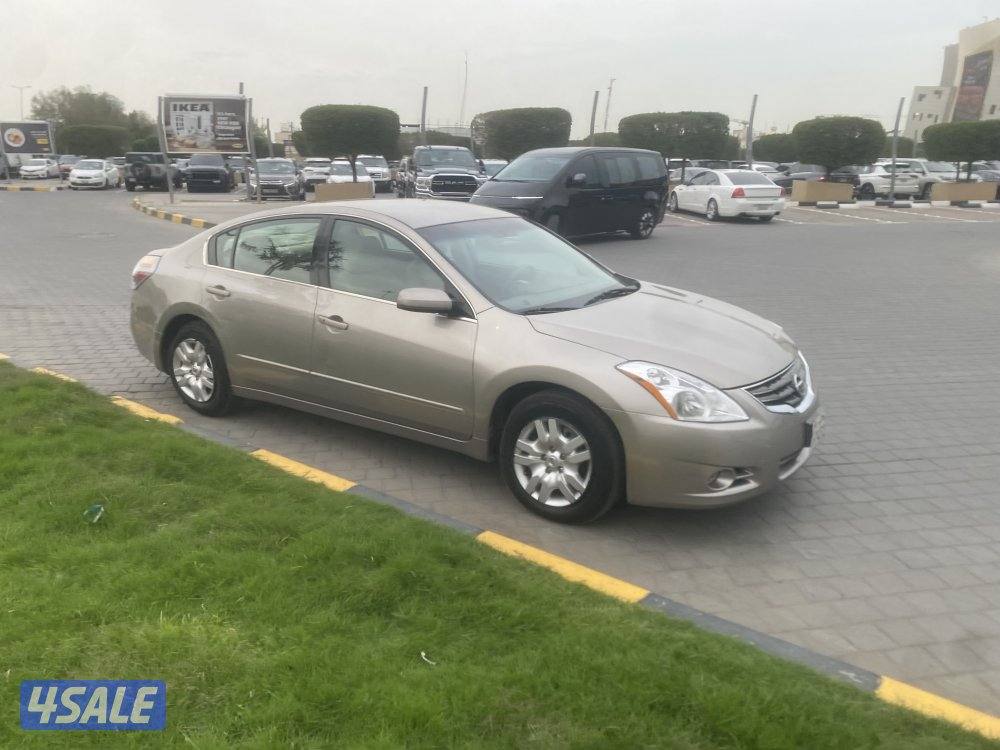 للبيع نيسان التيما موديل 2012 ماشي 157 ألف سيرفس منتظم8