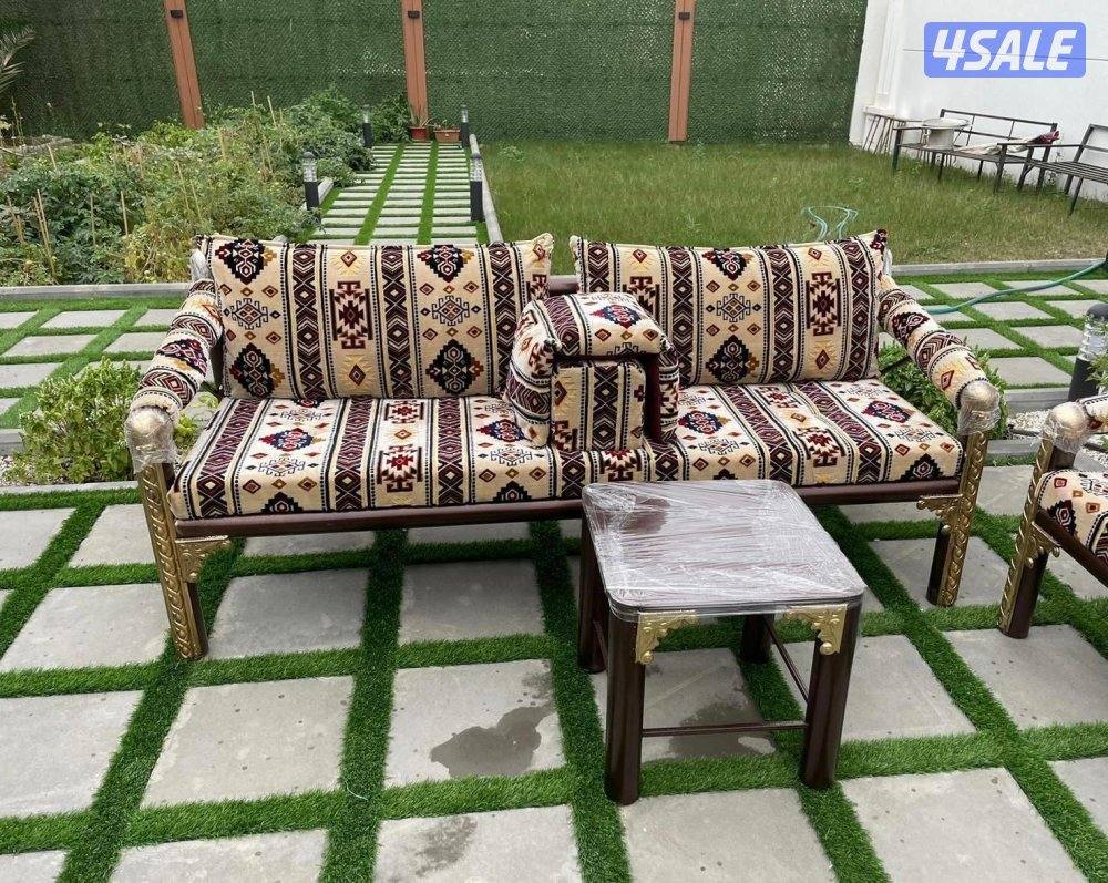 كراسي حديد + كراسي خشب +فرش كراسي4