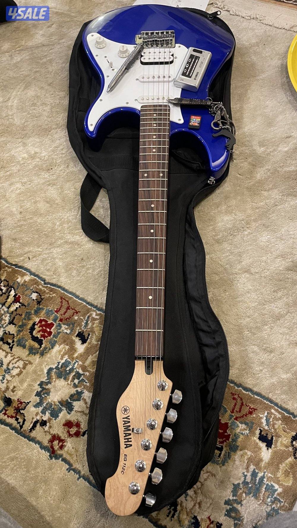 قيتار ياماها شبه جديد استعمال خفيف1