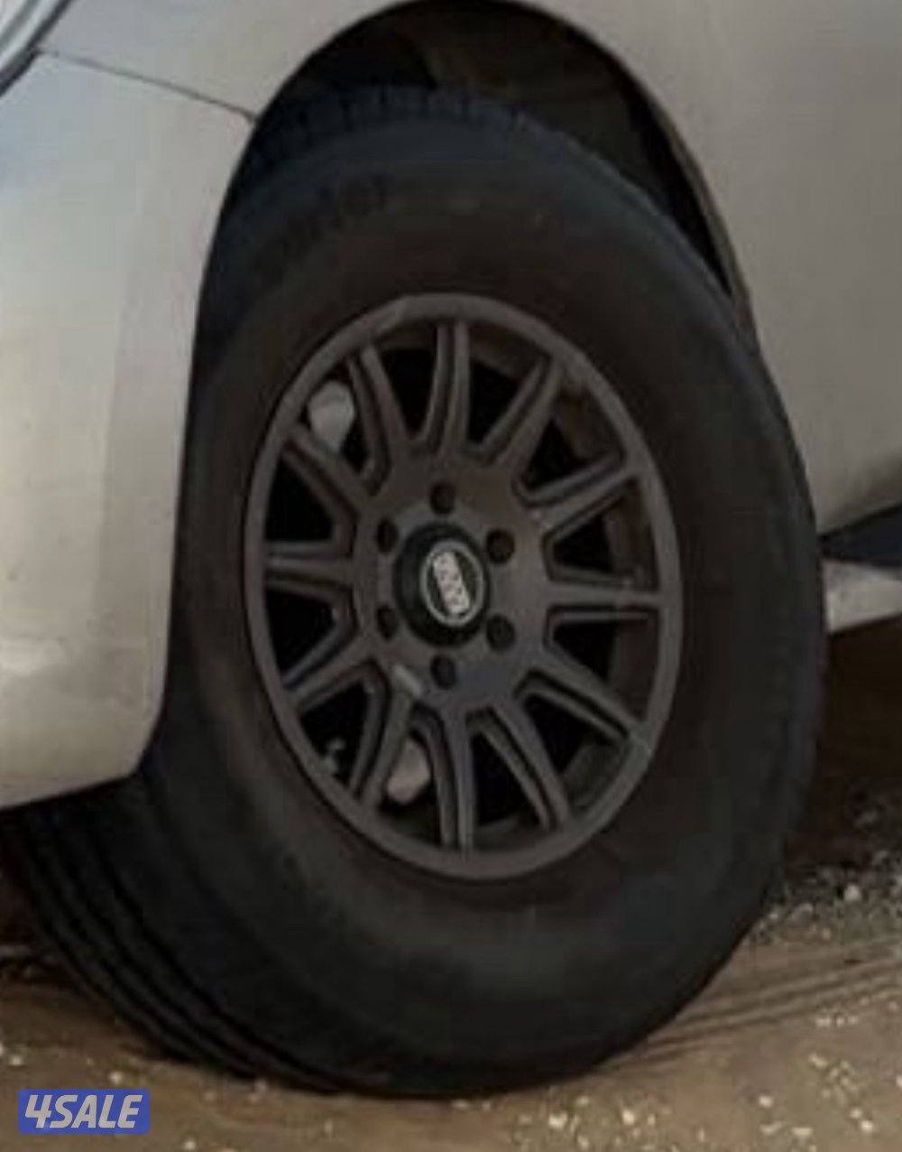 للبيع زنقات برايد حجم ١٧ ٦ براقي0