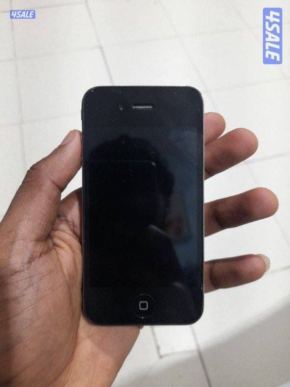 iphone 4 in perfect condition with games2