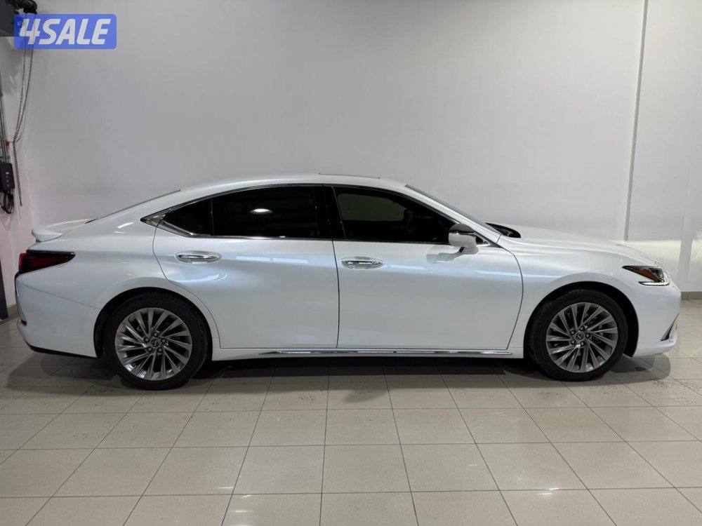 Lexus ES350 Exclusive0