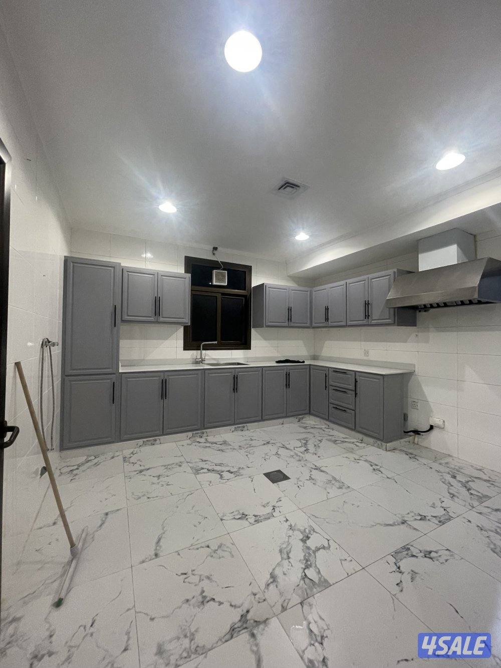 العقيله للايجار شقق 3 غرف و 4 غرف تشطيب ديلوكس وأدوار ودوبلكس 5 غرف10