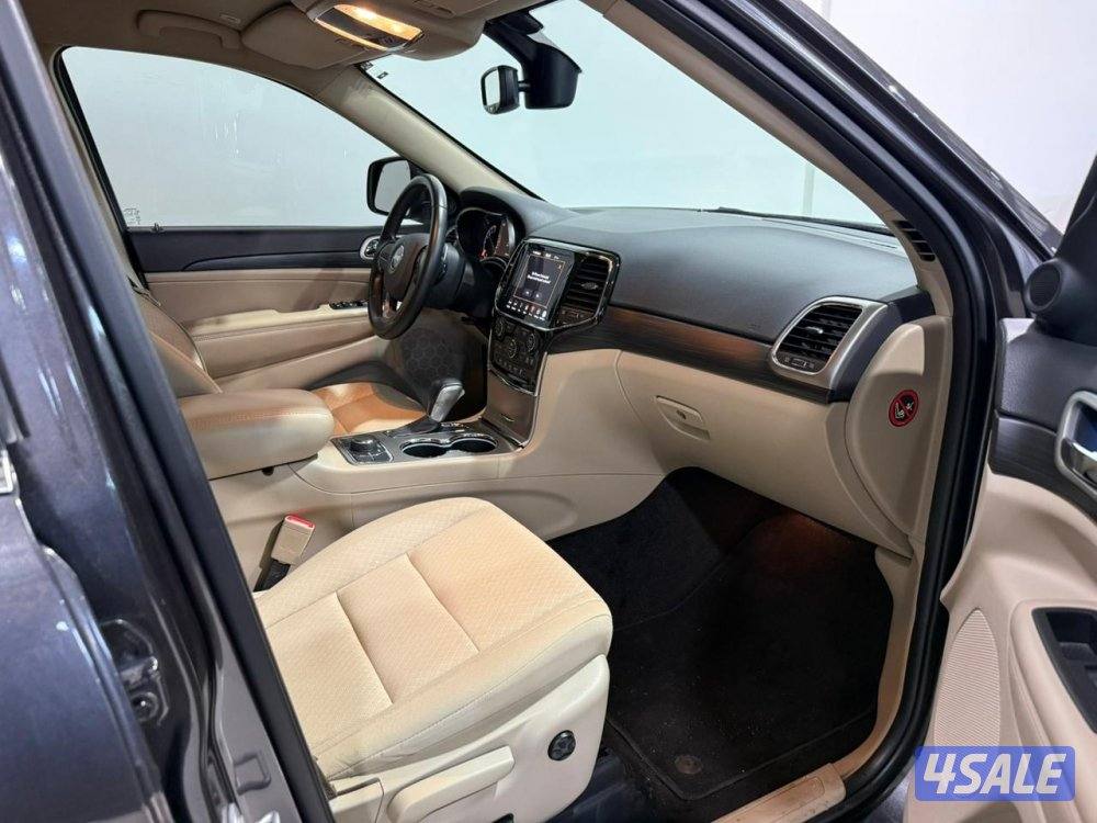 Jeep Grand Cherokee Laredo 20216