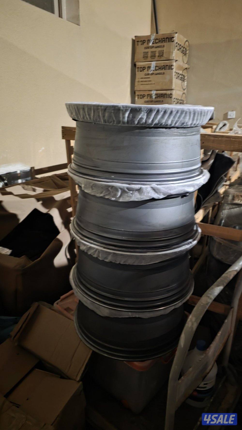 للبيع رنقات فولفو مقاس ١٨ انش s80 s60 v40 xc60 xc903