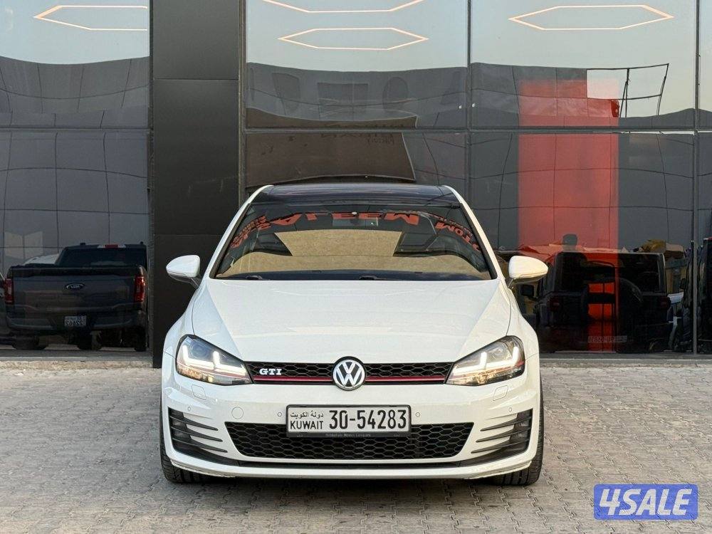 VOLKSWAGEN GOLF GTI_2015 صبغ الوكالة2