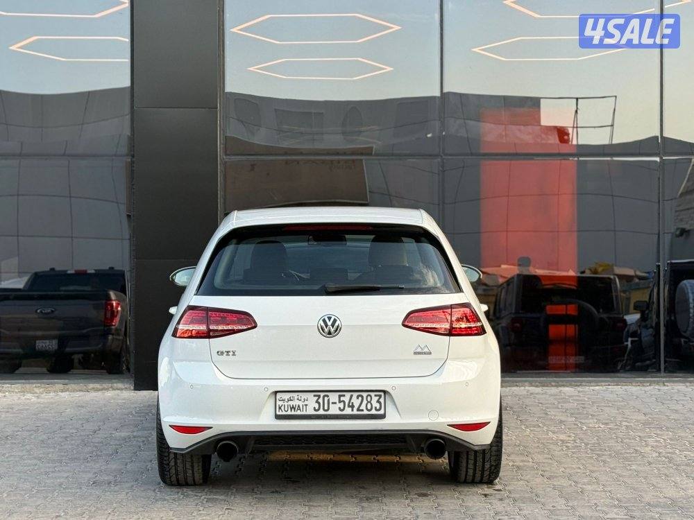 VOLKSWAGEN GOLF GTI_2015 صبغ الوكالة5