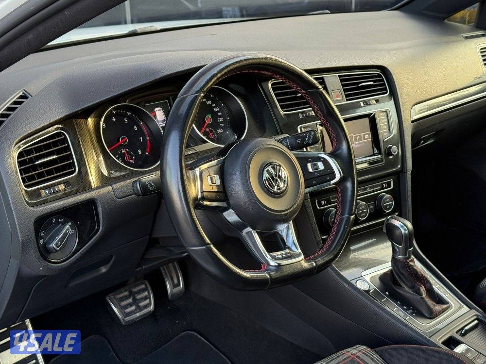 VOLKSWAGEN GOLF GTI_2015 صبغ الوكالة6