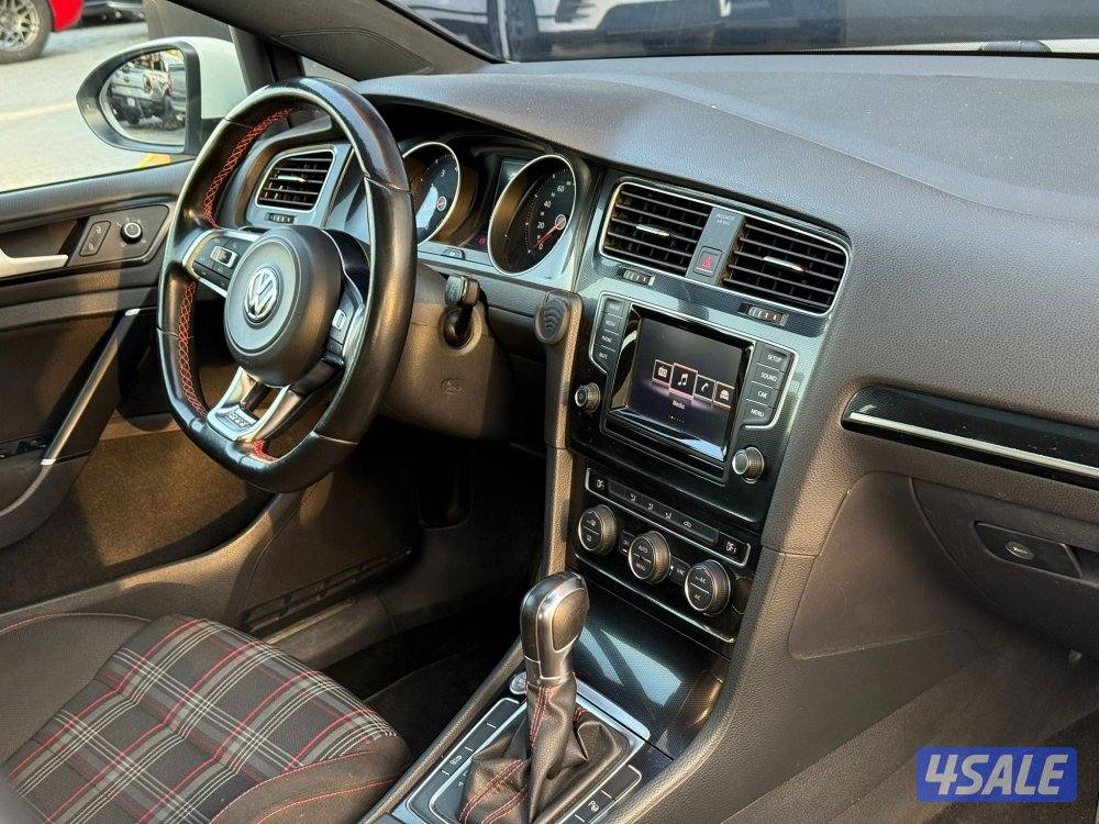 VOLKSWAGEN GOLF GTI_2015 صبغ الوكالة7