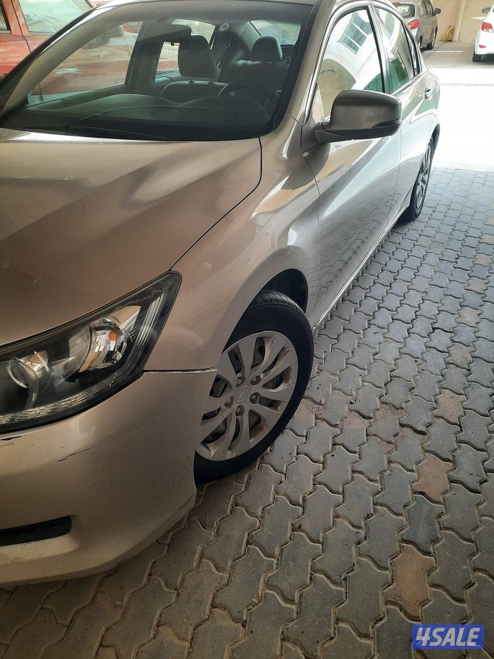 للبيع هوندا أكورد ٤سلندر ماكينه 2500سي سي نظيف سليم من الحوادث0