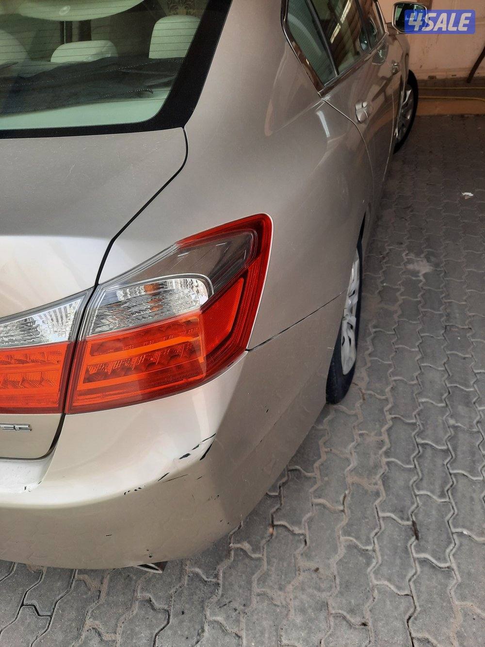 للبيع هوندا أكورد ٤سلندر ماكينه 2500سي سي نظيف سليم من الحوادث1