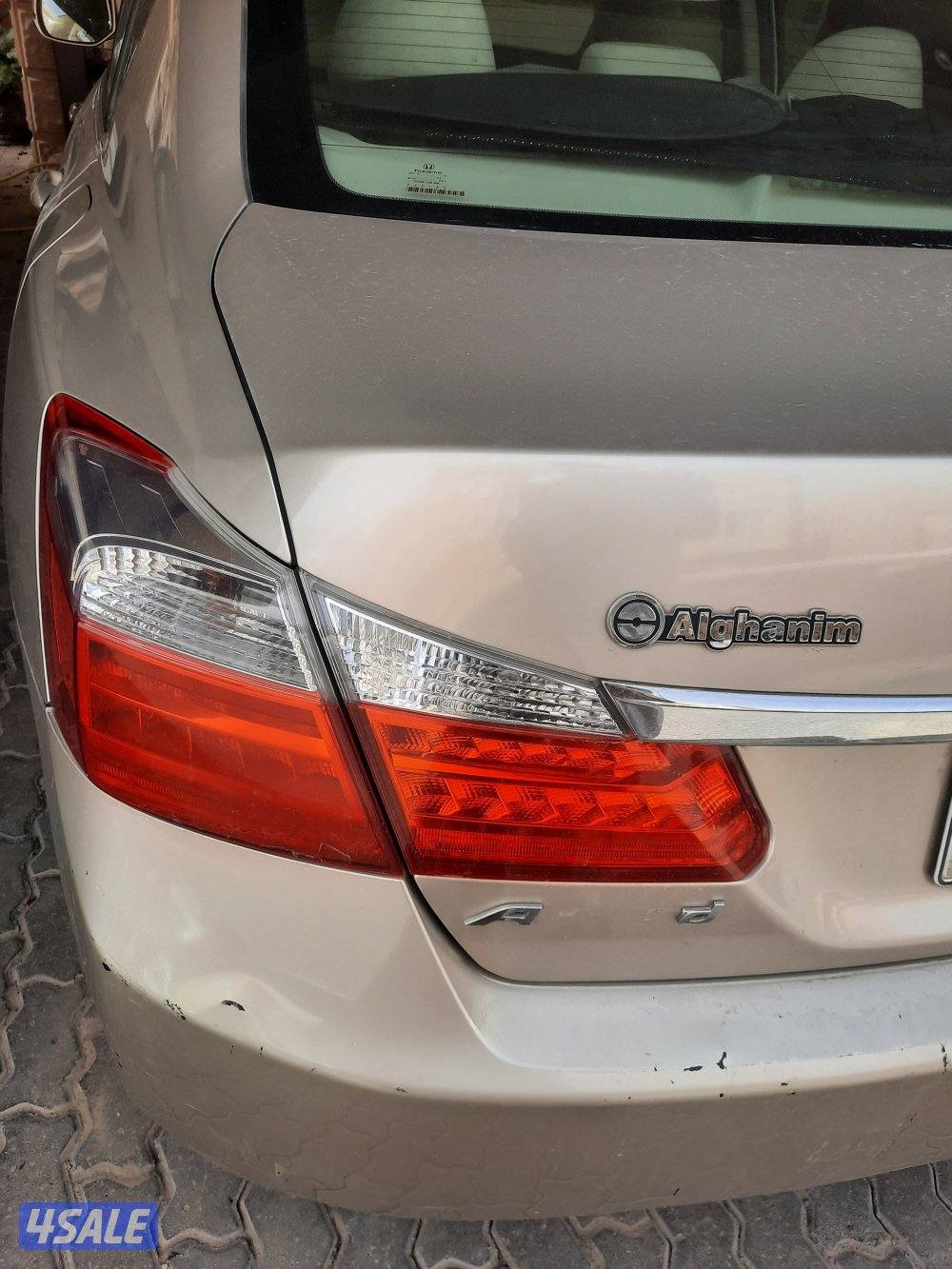 للبيع هوندا أكورد ٤سلندر ماكينه 2500سي سي نظيف سليم من الحوادث4