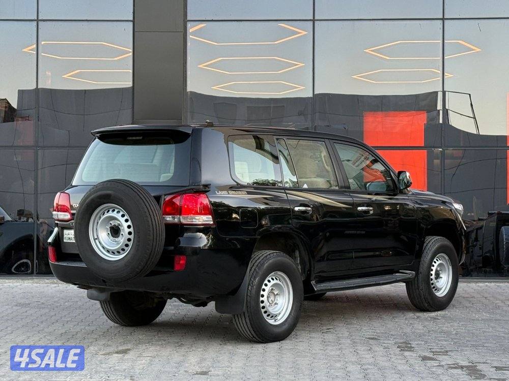 LAND CRUISER GXR V-6 _ 20094