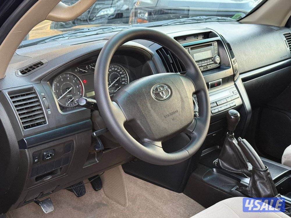 LAND CRUISER GXR V-6 _ 20096