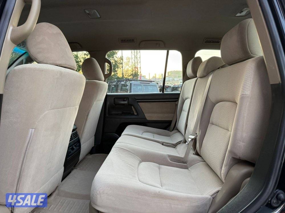 LAND CRUISER GXR V-6 _ 20099