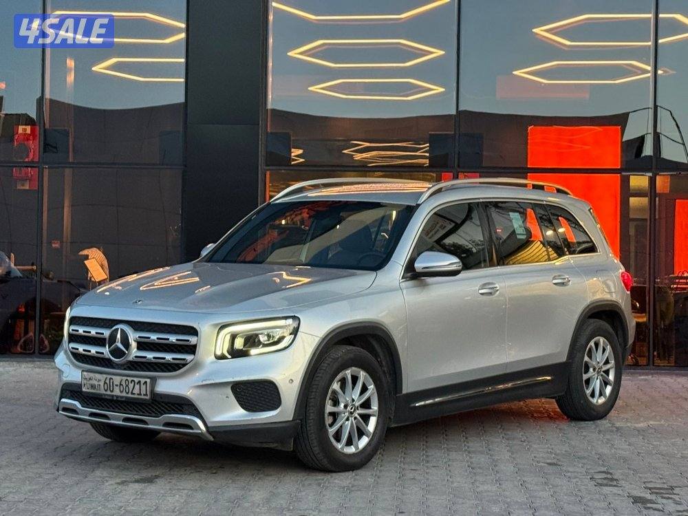 MERCEDES GLB200 _20221