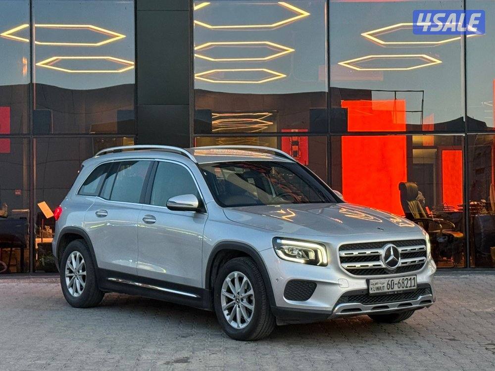 MERCEDES GLB200 _20220