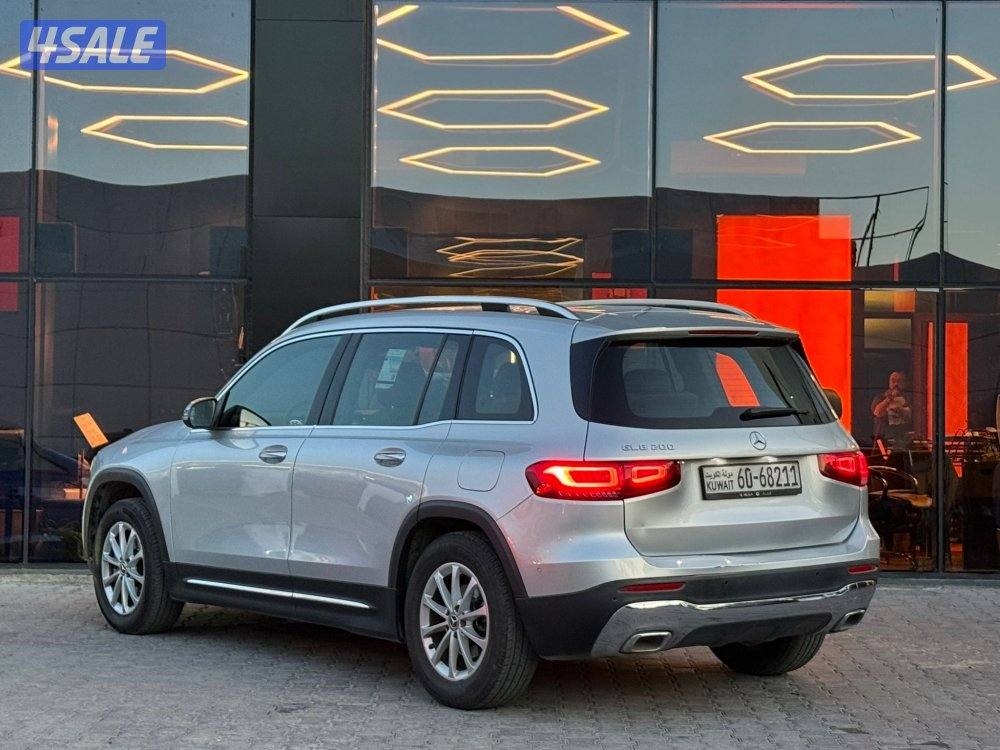 MERCEDES GLB200 _20223