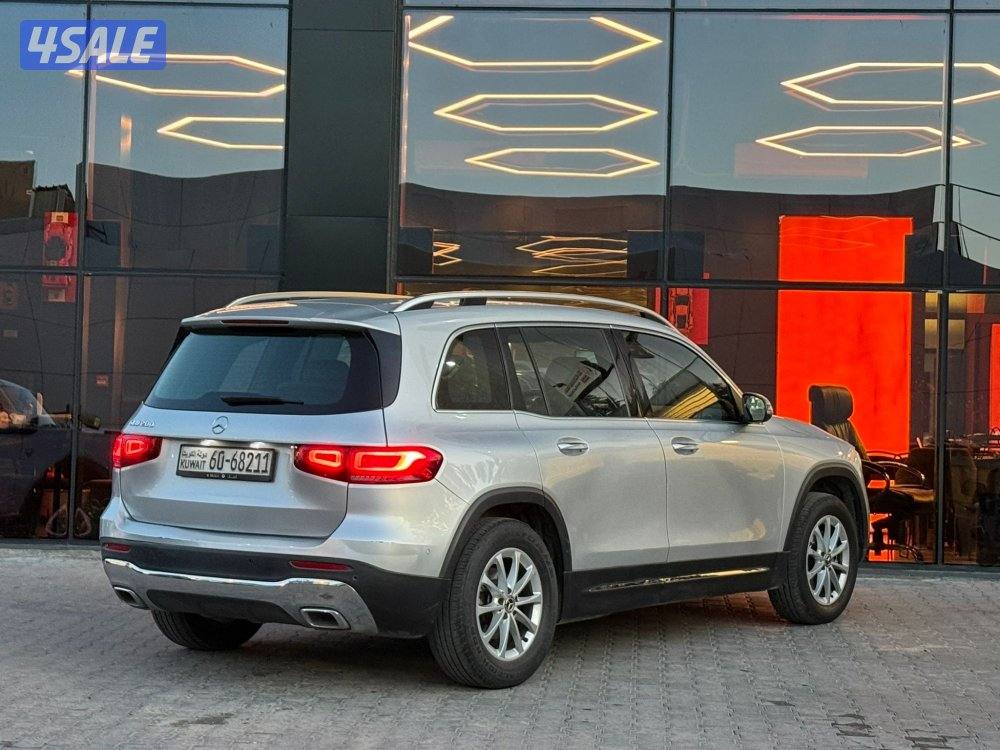 MERCEDES GLB200 _20224