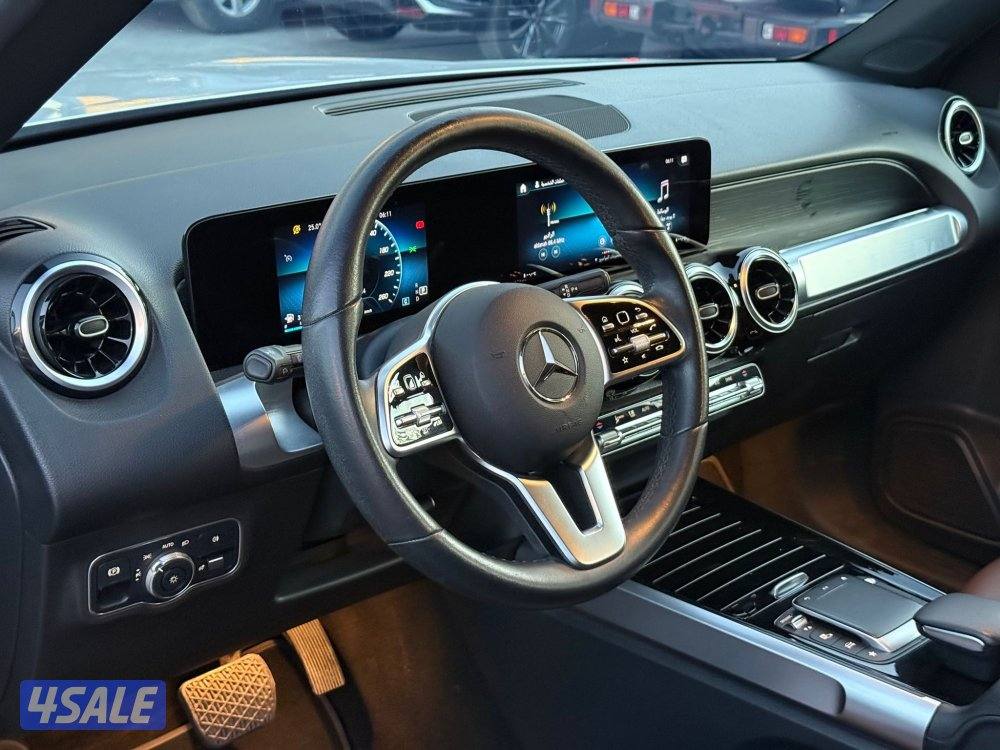 MERCEDES GLB200 _20226