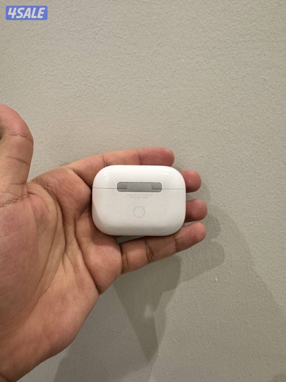 Apple Airpods pro 2 with box used like new0