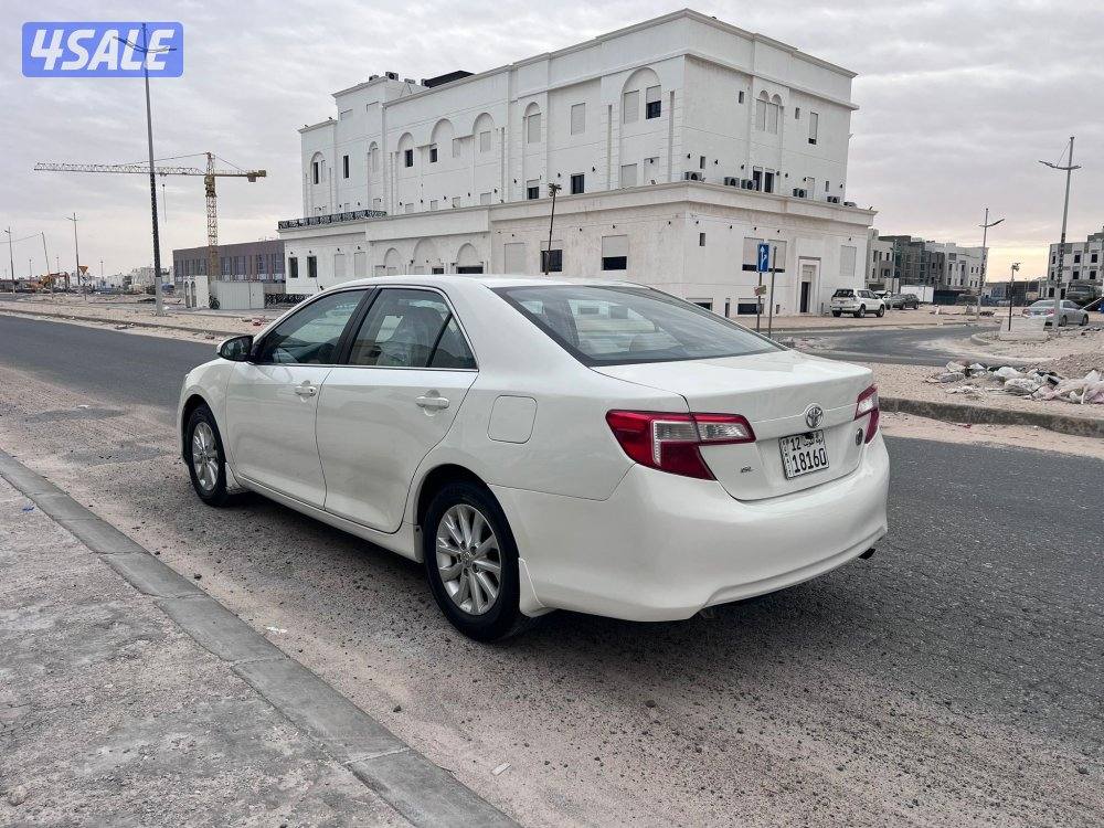 للبيع كامري موديل 2014 شرط الفحص عداد 289 الف4