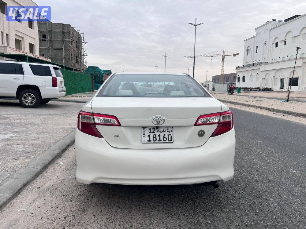 للبيع كامري موديل 2014 شرط الفحص عداد 289 الف5