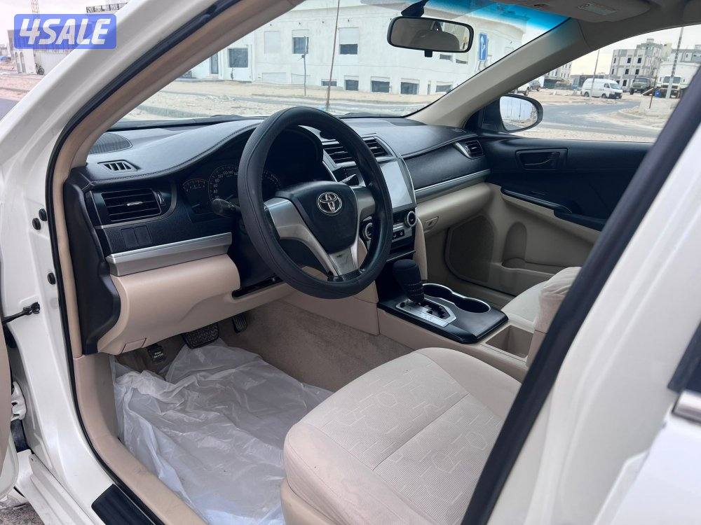 للبيع كامري موديل 2014 شرط الفحص عداد 289 الف6