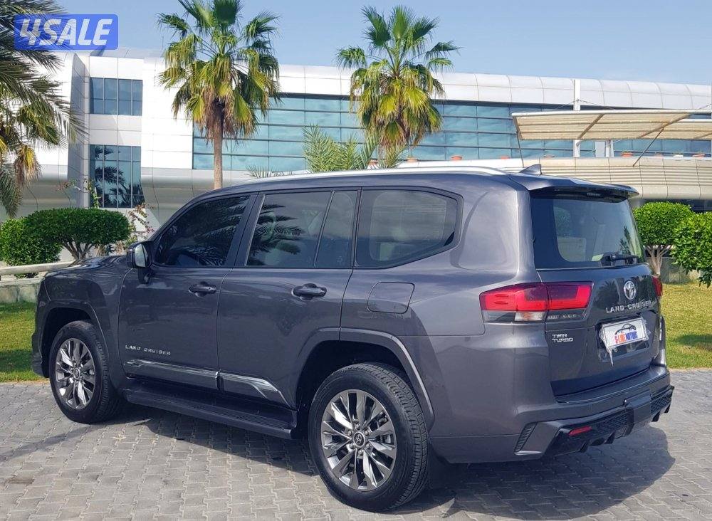 للبيع تويوتا لاندكروزر موديل 2024 عداد 38 📌صبغ وكالة تحت الكفالة3