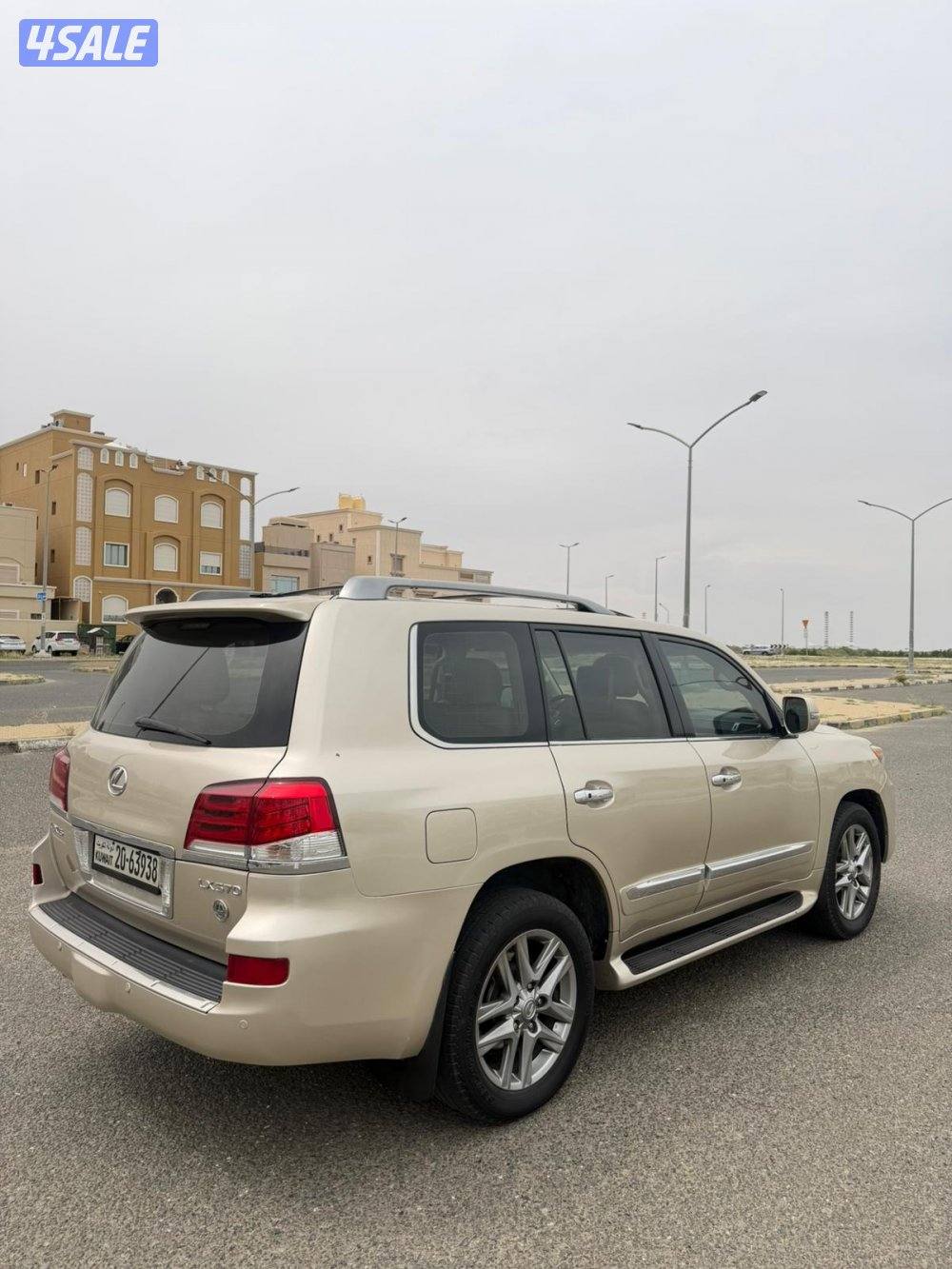 جيب لكزس 20138