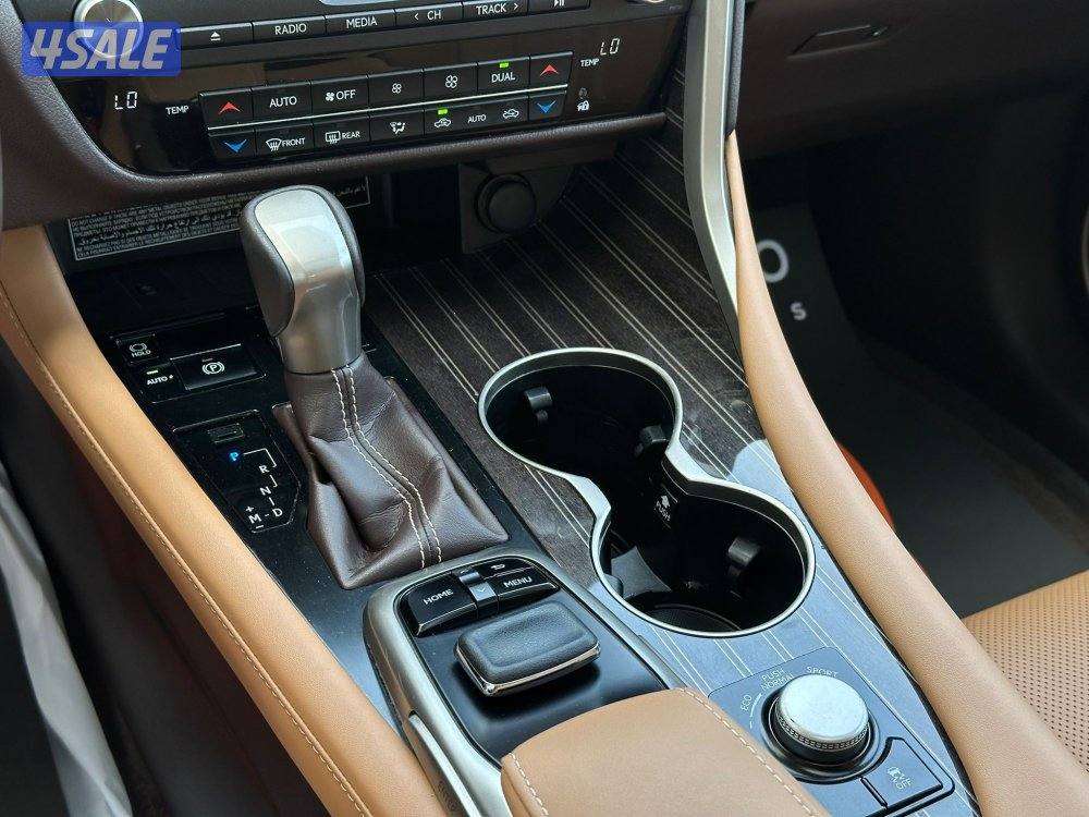 لكزسRX350 موديل2018 عداد75الف وارد الساير سيرفس منتظم10