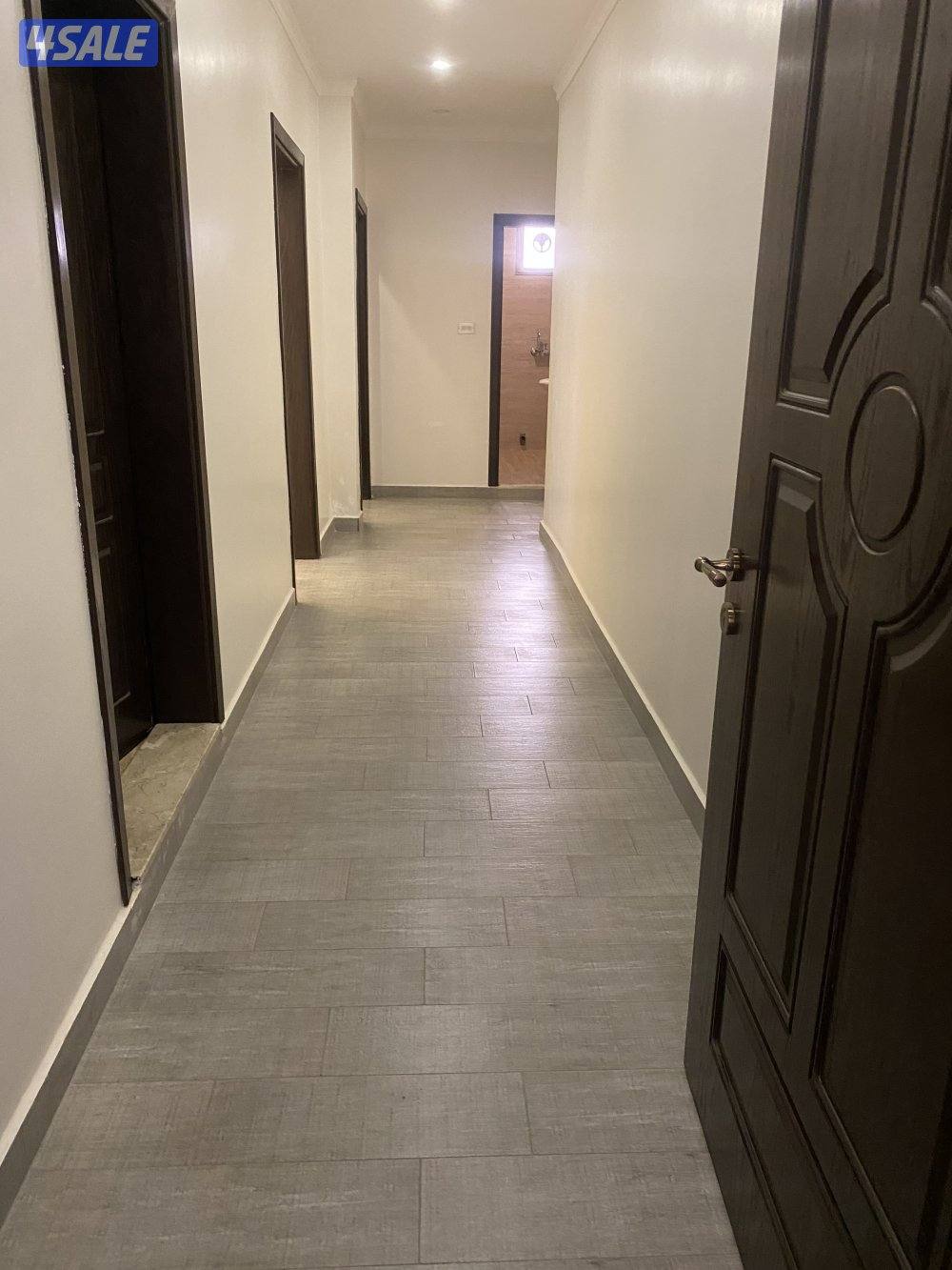 للإيجار شقه في جابر العلي ٣غرف ومطبخ و٢حمام /وشقه ف فهدالاحمد ٣غ وصاله0