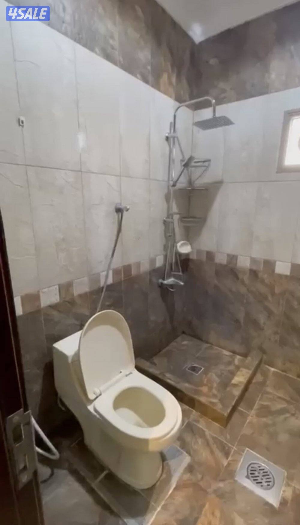 للإيجار شقة في جابر العلي ق8 بروحها بالدور1