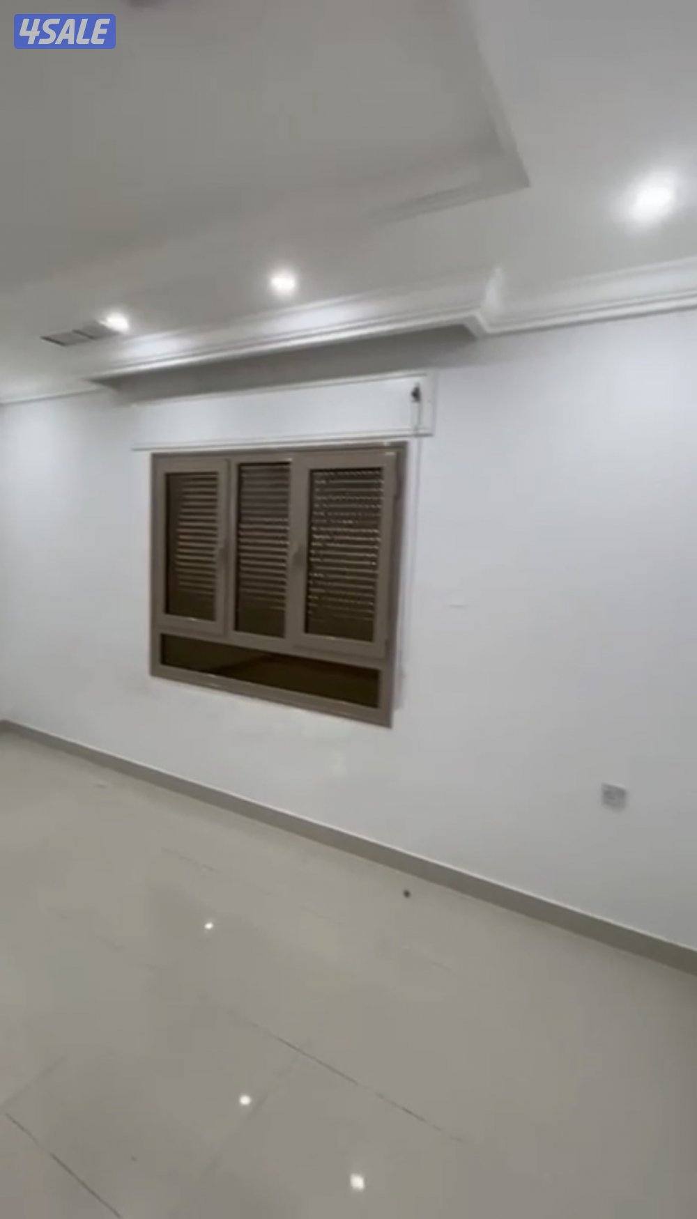 للإيجار شقة في جابر العلي ق8 بروحها بالدور2