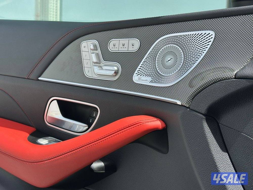 مرسيدسGLE53 AMG موديل2021 عداد81الف وارد الملا سيرفس منتظم12