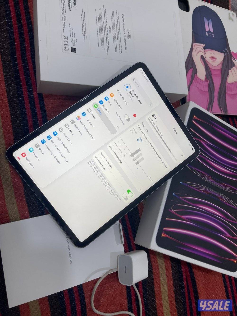 ايباد برو 11 انش 256 غيغا M2 الجيل الرابع نظيف حيل مع الكرتون والشاحن1