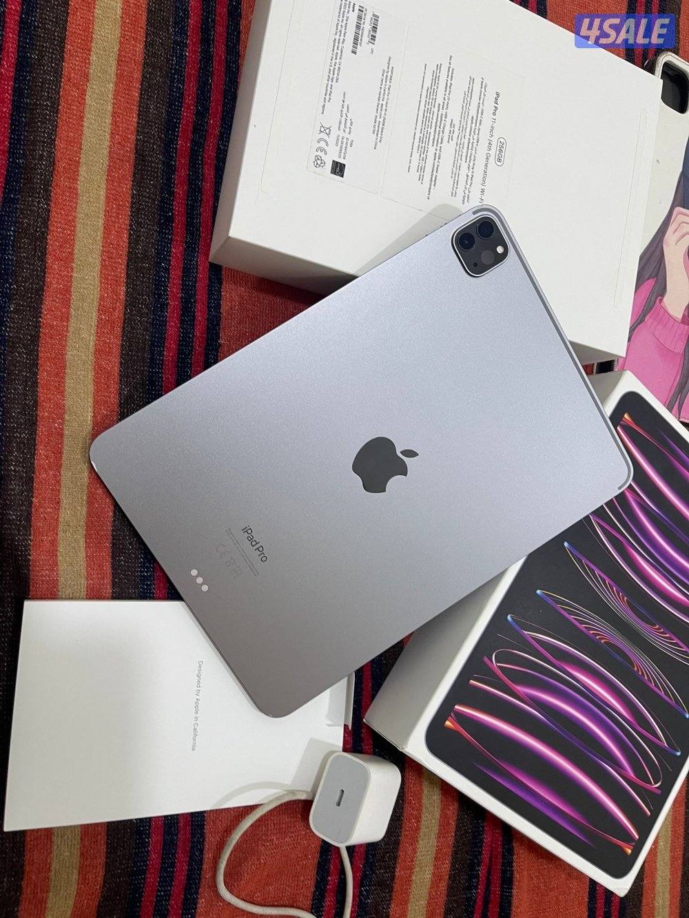 ايباد برو 11 انش 256 غيغا M2 الجيل الرابع نظيف حيل مع الكرتون والشاحن3