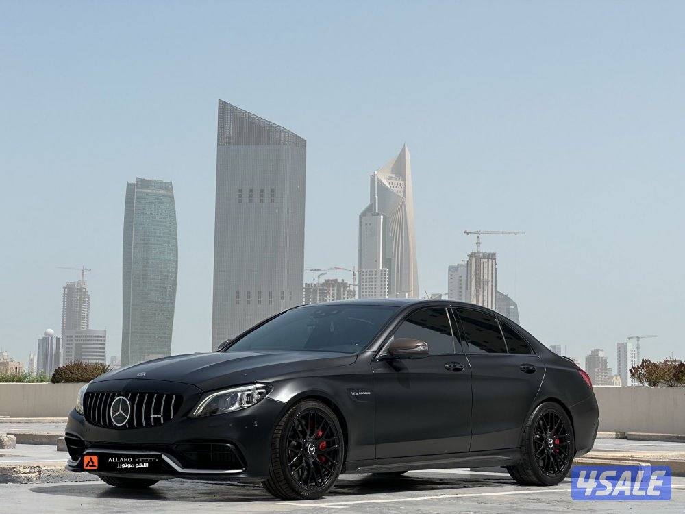 مرسيدسC63S AMG موديل2020 عداد109الف وارد الملا سيرفس منتظم+تصريح مرور0