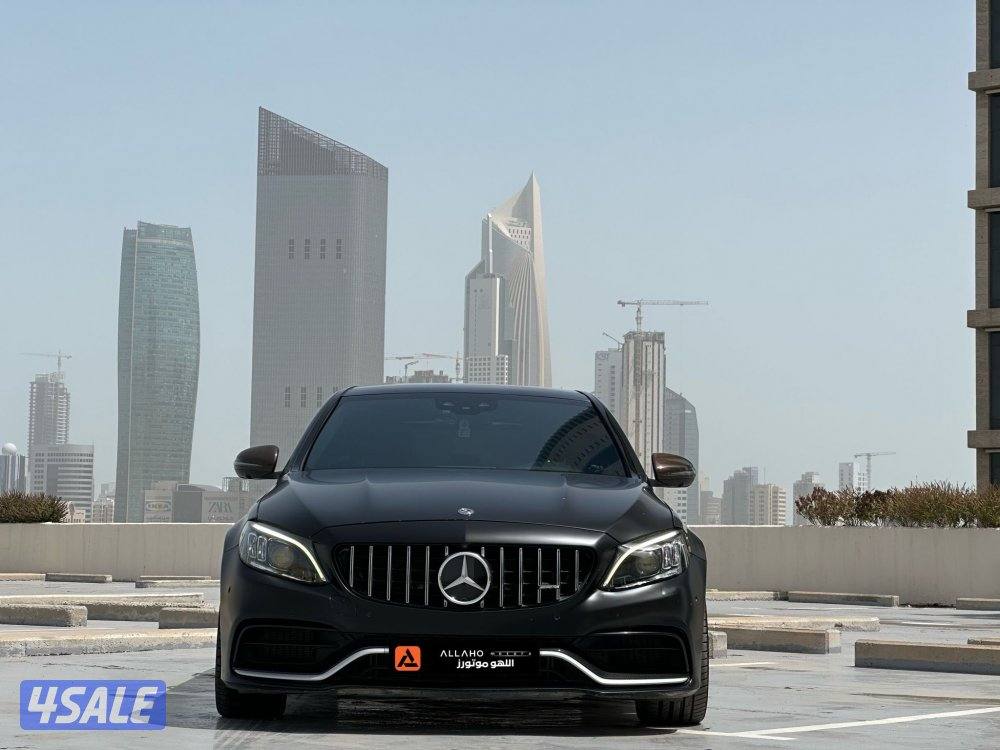 مرسيدسC63S AMG موديل2020 عداد109الف وارد الملا سيرفس منتظم+تصريح مرور2