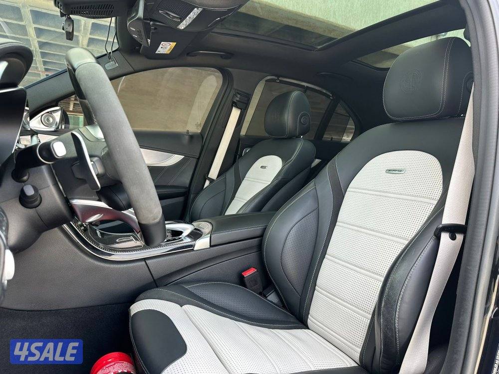 مرسيدسC63S AMG موديل2020 عداد109الف وارد الملا سيرفس منتظم+تصريح مرور9