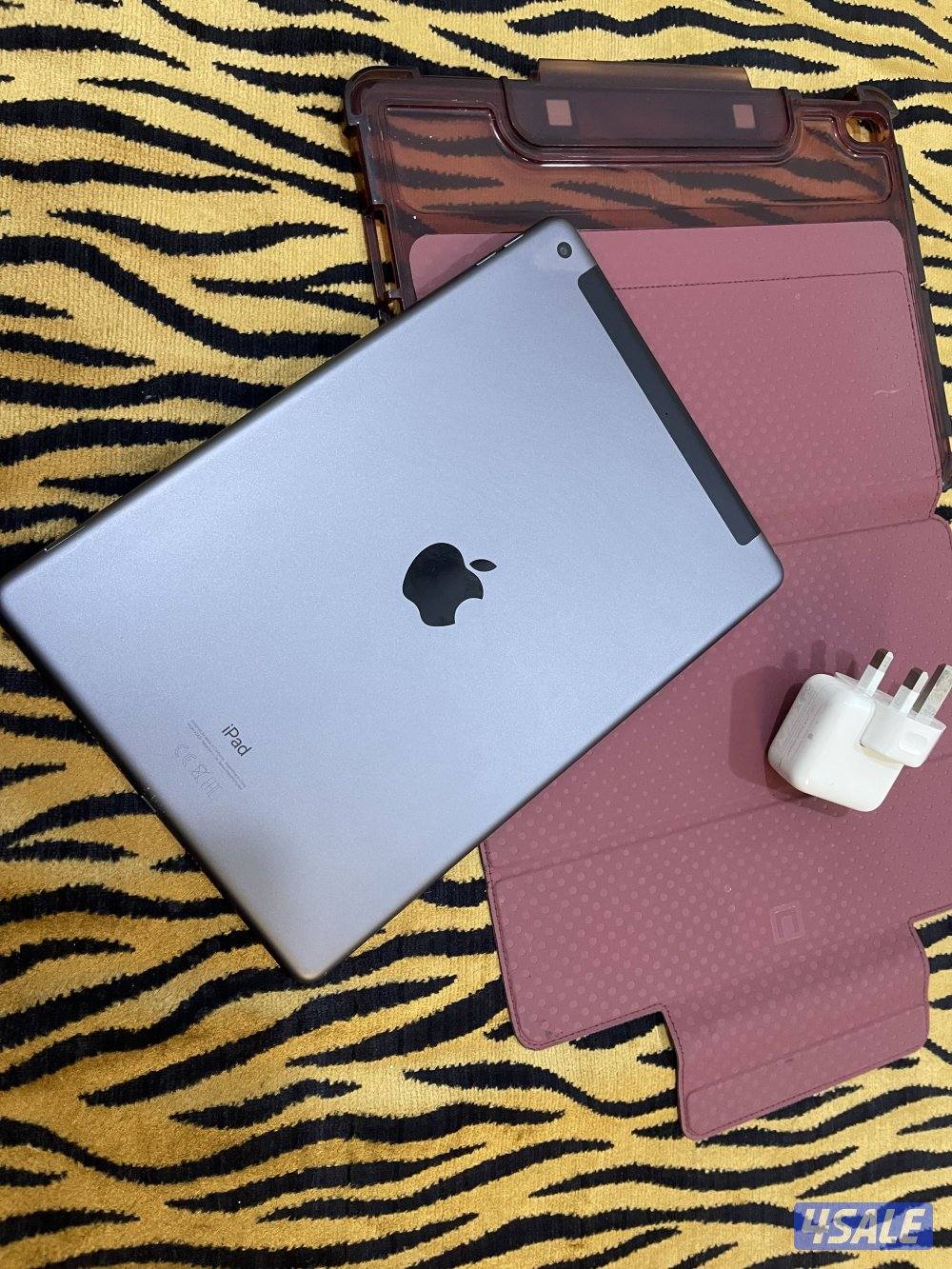 ايباد ابل 8 الثامن 32 قيقا خط شريحة شاشة 10،2 نظيف ولا زلغ مع كفر اصلي1