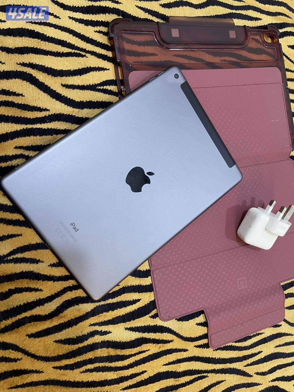 ايباد ابل 8 الثامن 32 قيقا خط شريحة شاشة 10،2 نظيف ولا زلغ مع كفر اصلي6