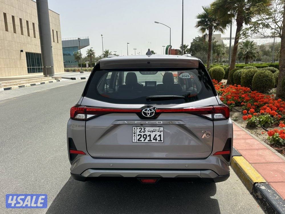 تويوتا فيلوز العائليه 2025 ماشي 8 سيرفس وكاله تحت الكفاله شرط الفحص1