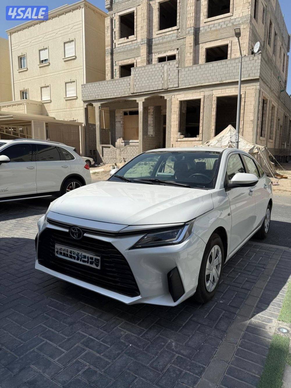 للبيع تيوتا يارس 2024yaris0