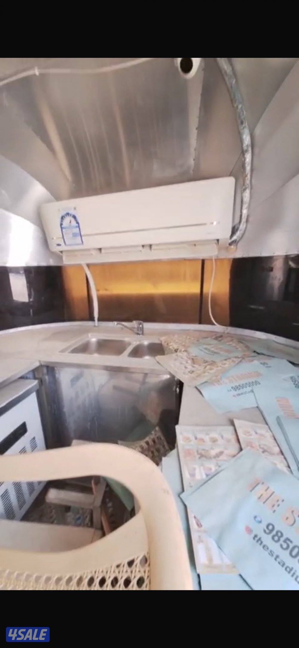 فود ترك مع المعدات0