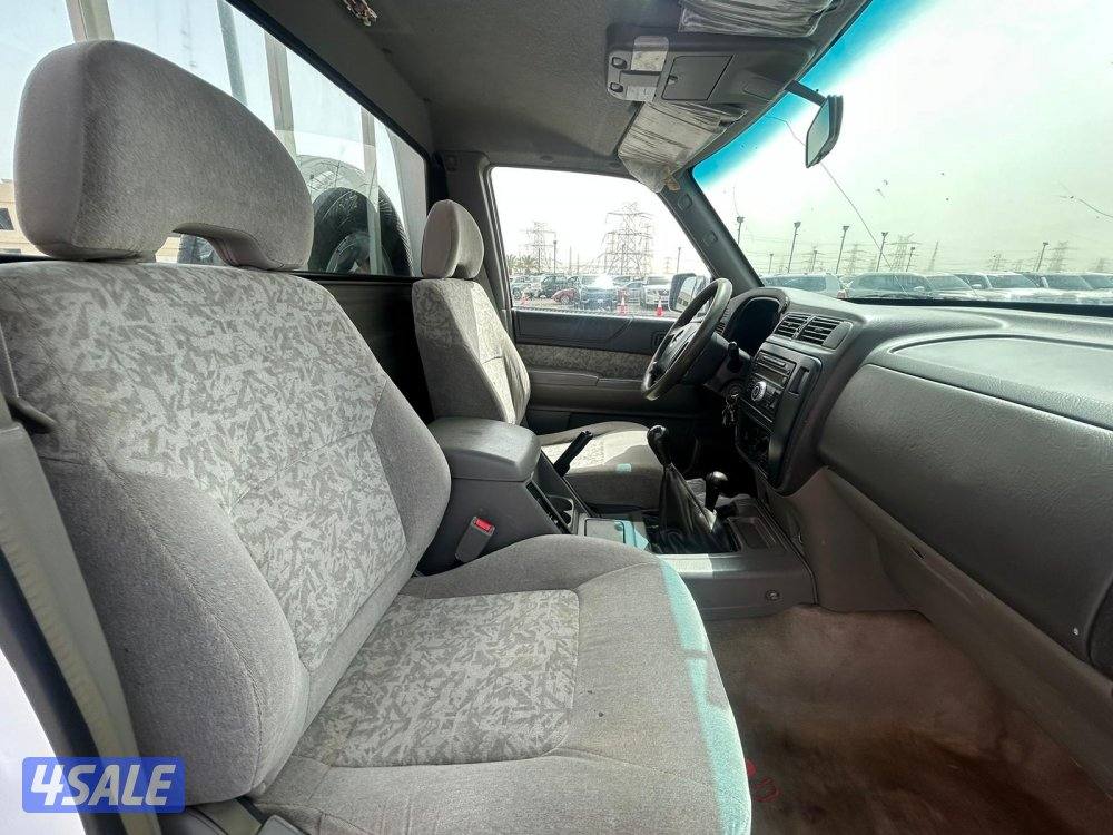 نيسان باترول SGL وانيت موديل 2012 ماشى 395.000 k.m8