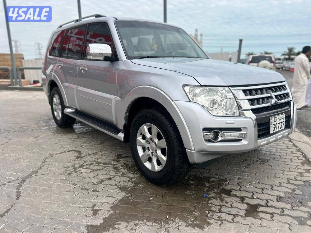 ميتسوبيشى باجيرو GLS -V6 موديل 2015 ماشى 260.000 k.m وارد الملا .1