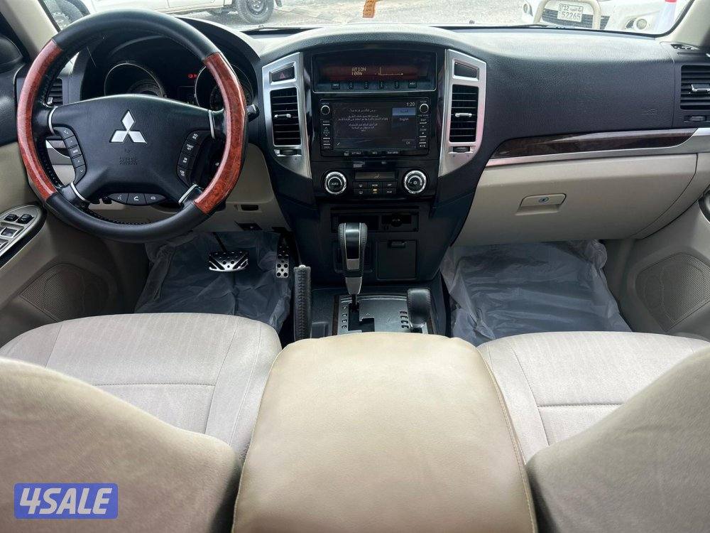 ميتسوبيشى باجيرو GLS -V6 موديل 2015 ماشى 260.000 k.m وارد الملا .6