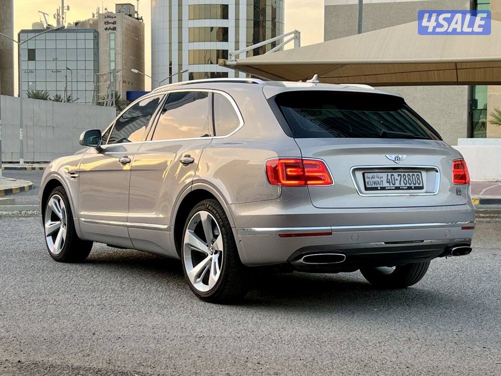 جيب بنتلي موديل 2017 ماشي 115 الف3