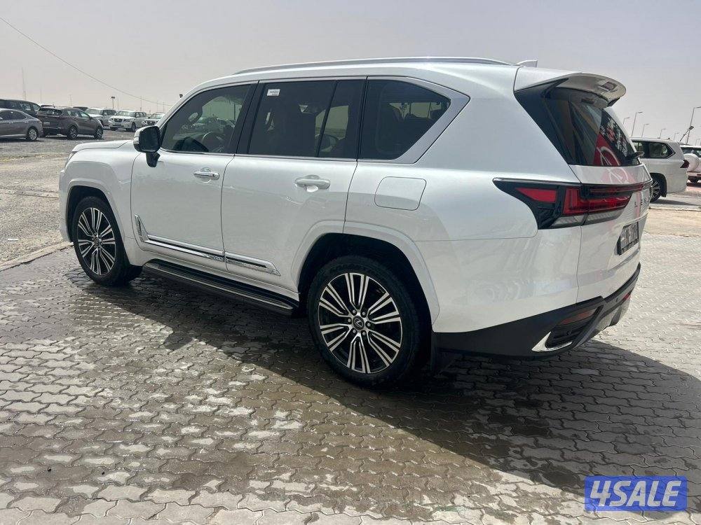 لكزس LX600 درجة اولى  twinturbo .V6 موديل 2025 ماشي 39.000 k.m  وارد2